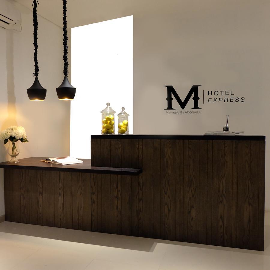 M Hotel Express Sorong Esterno foto