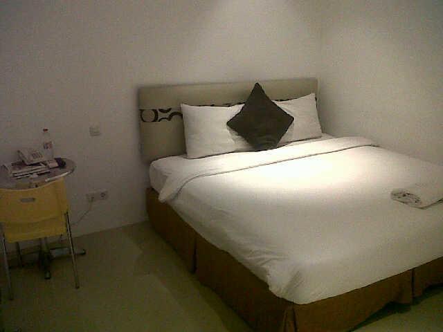 M Hotel Express Sorong Esterno foto